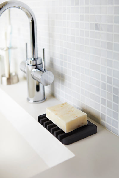 Yamazaki | Flow Silicone Soap Tray Black